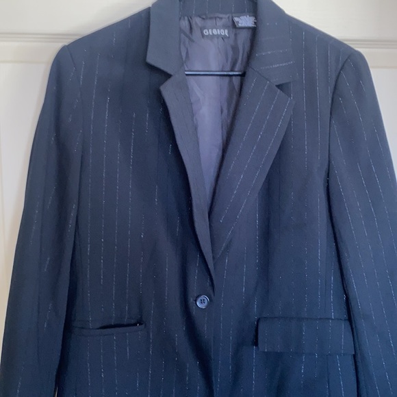 Black blazer - Picture 2 of 5